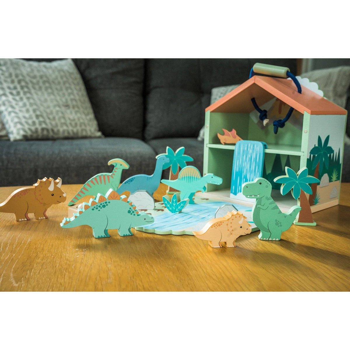 Dinosaur lekesett i tre