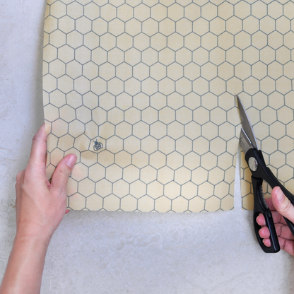 Gjenbrukbar bivoksrull – klipp til ønsket størrelse (33 × 91 cm): Hexagonia