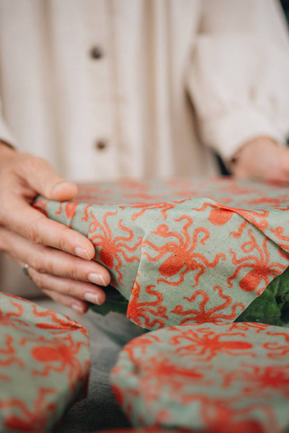 Gjenbrukbar bivoksrull – klipp til ønsket størrelse (33 × 91 cm): Hexagonia